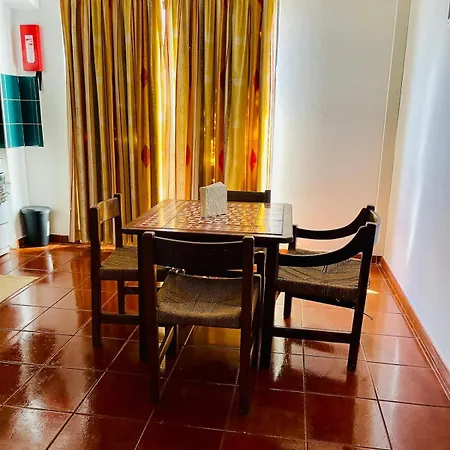 Apartament T1, Oura *