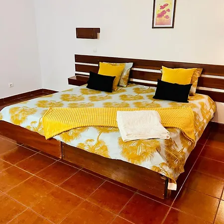 T1, Oura Apartament *